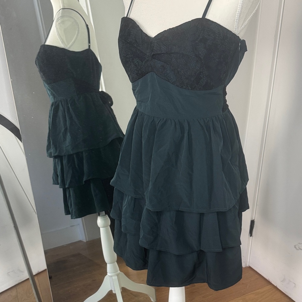 Lace Layered Dress 🚨BOGO 50% OFF - Esley Dark Green & Black - NWT - Sz Med